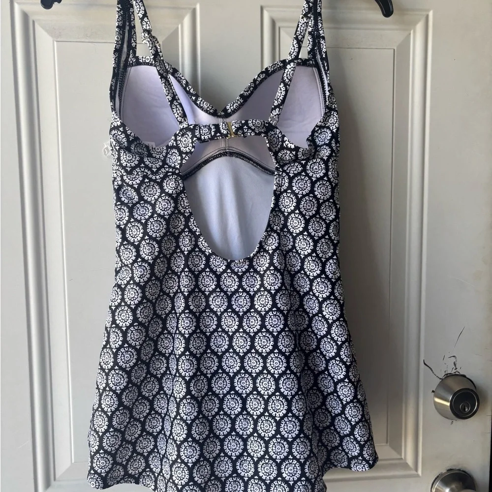 Merona Black and White One Piece Swimsuit